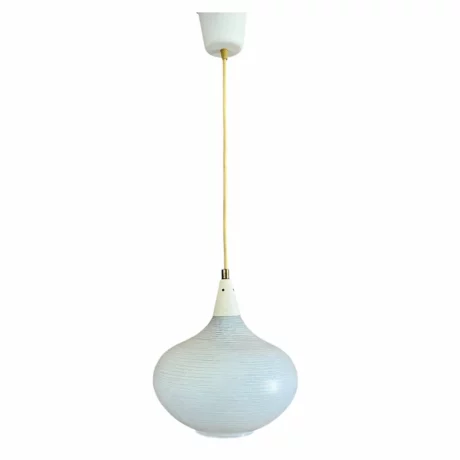 Suspension opaline-Photoroom
